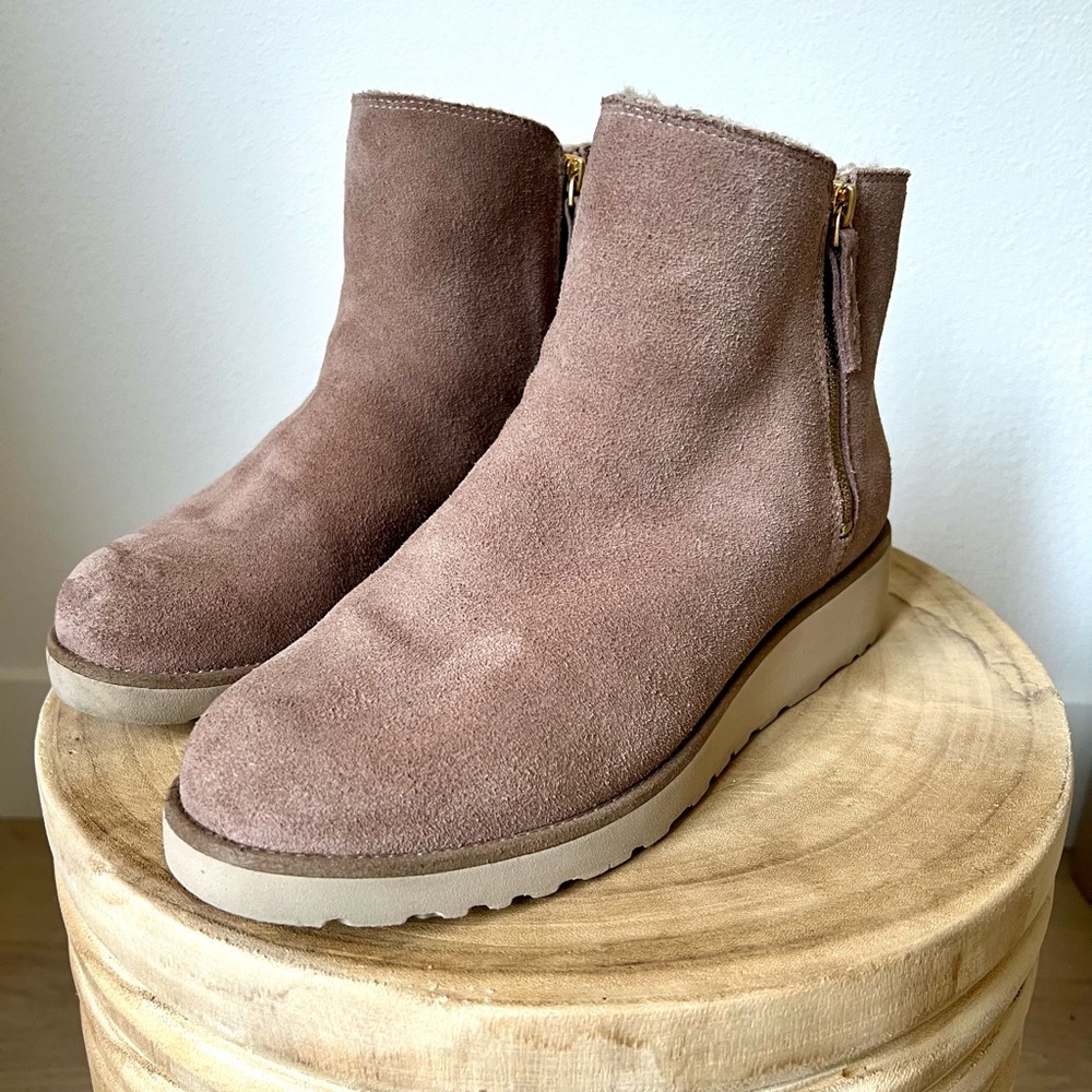 UGG Shala ankle boot with wedge sole and zipper - 9.5 (run small)